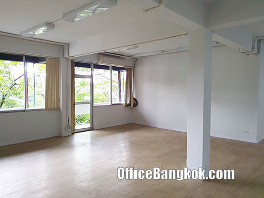 Rent Office Space with Partly Furnished Close to BTS Phahonyothin 24 Station