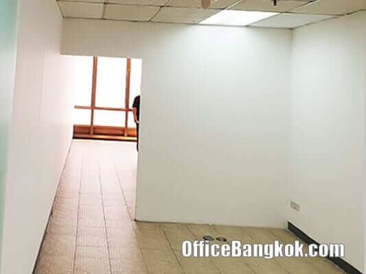 Cheap and Small Office Space for Rent near Phetchaburi MRT Station