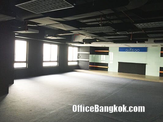 Office Space for Rent with Partly Furnished on Phahonyothin