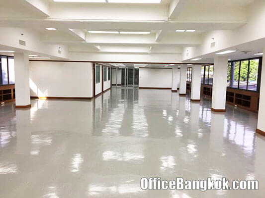 Stand Alone Office Building for Rent at Lan Luang Road
