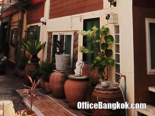 Shophouse 3.5 Storey For Rent Or Sale  Land 30 Square Wah On Tahanbok Road Nakhon Pathom Province