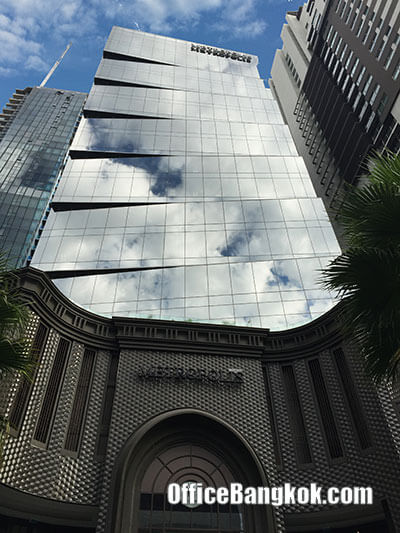 S-Metro Building (Metropolis Bangkok) - Office Space for Rent on Sukhumvit Area nearby Phrom Phong BTS Station.