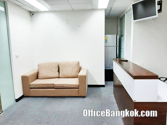 Rent Fully Furnished Office Space on Silom close to Saladaeng BTS Station