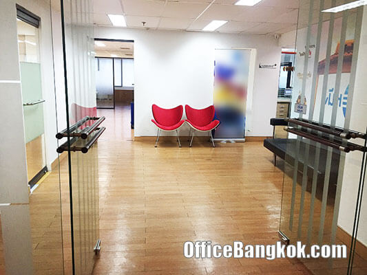 Office Space Partly Furnished for Rent Asoke BTS Station 120 Sqm