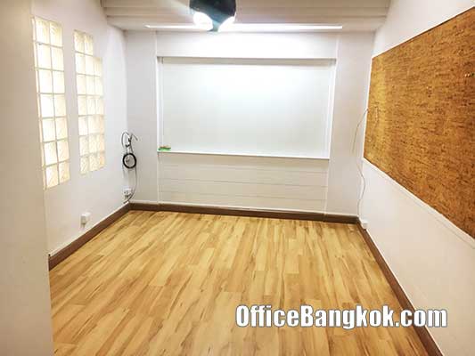 Cheap and Small Office Space for Rent near BTS Asoke