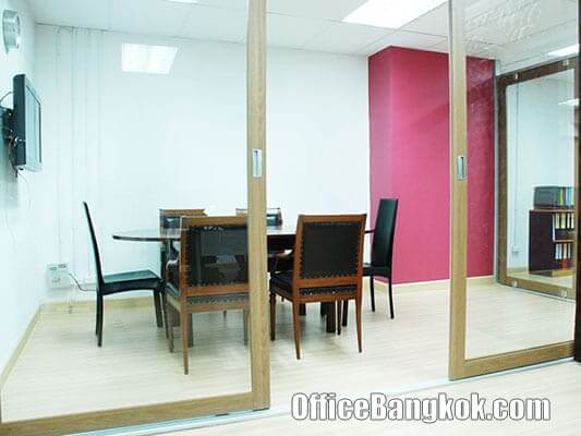 Temporary Office Space for Rent with Partly Furnished at The Trendy Office nearby Nana BTS Station