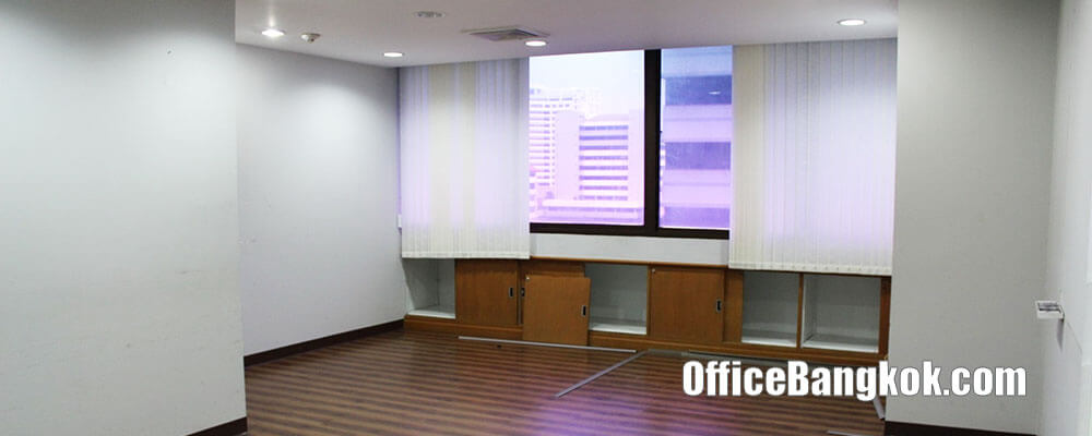 Rent Furnished Office near Phetchaburi MRT Station