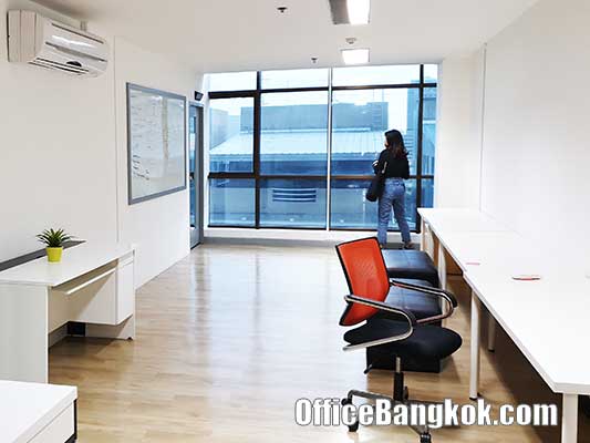 Office Space for Rent at Cheap Price Near Suthisarn MRT Station