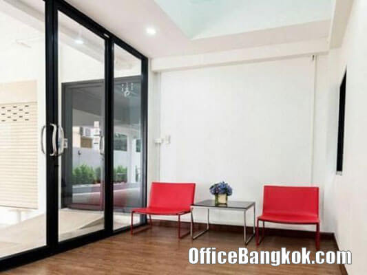Stand Alone Office Building 4 Storey on Ratchadapisek for Rent near Thailand Cultural Centre MRT station