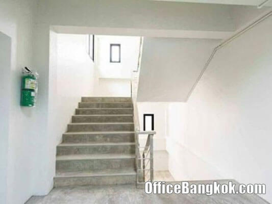 Stand Alone Office Building 4 Storey on Ratchadapisek for Rent near Thailand Cultural Centre MRT station