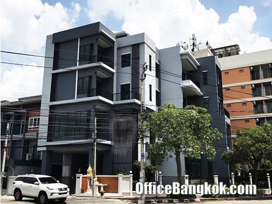 Home Office 4 storey for Sale at Pak Kret, Nonthaburi.