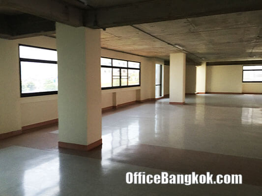 Office Building for sale near MRT Suthisarn Station