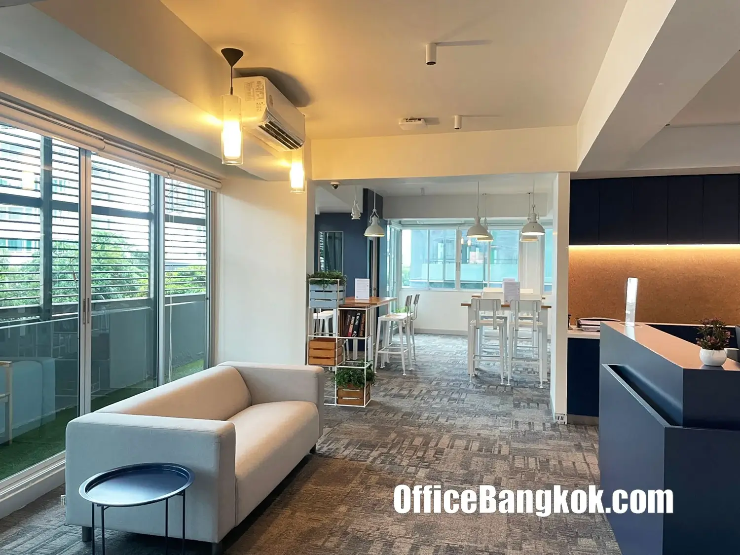 เช่าสำนักงานสำเร็จรูป และ Co-Working Space อาคารบลูชิพส์ ทองหล่อ (BlueChips Thonglor)