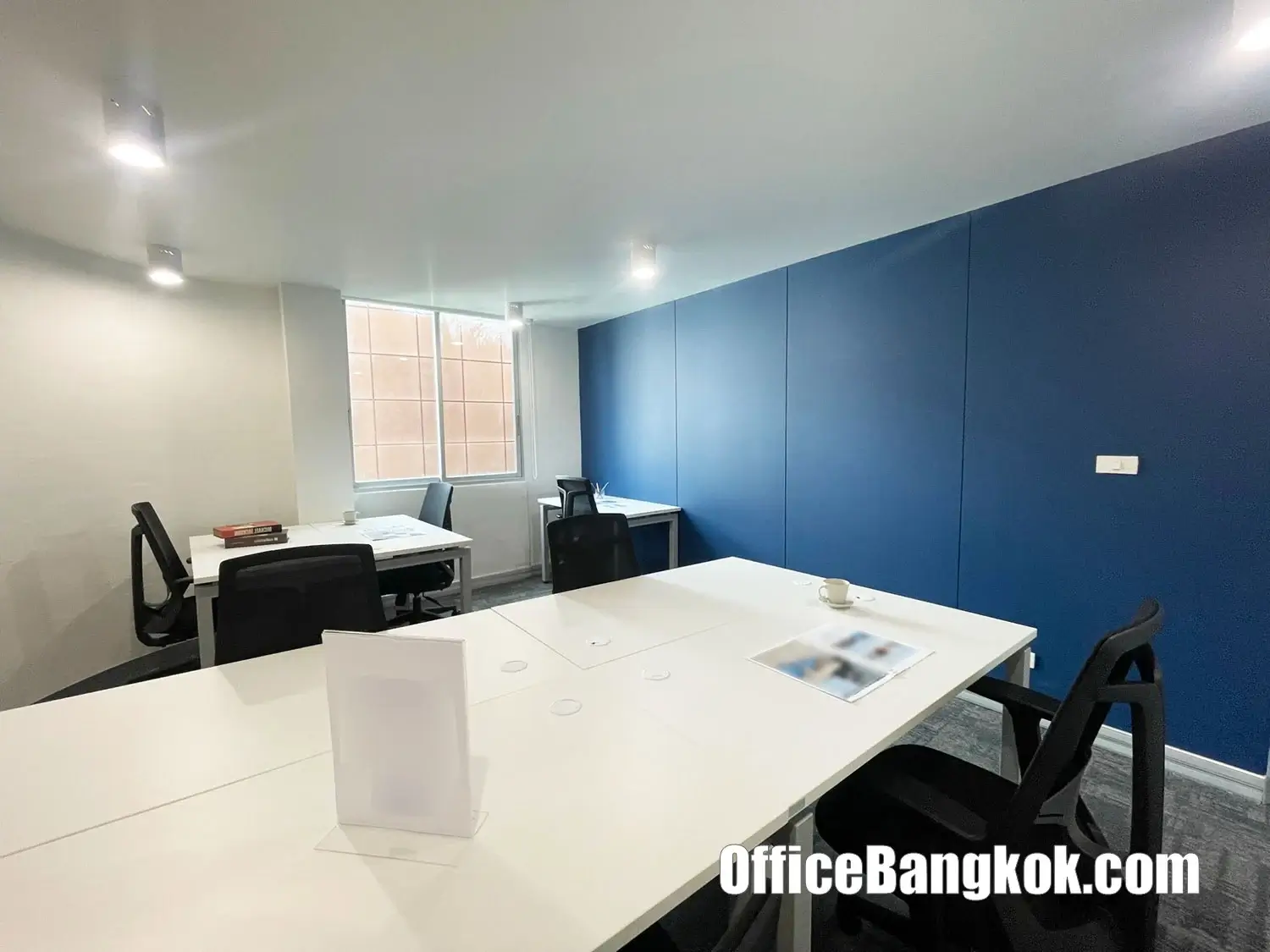 เช่าสำนักงานสำเร็จรูป และ Co-Working Space อาคารบลูชิพส์ ทองหล่อ (BlueChips Thonglor)