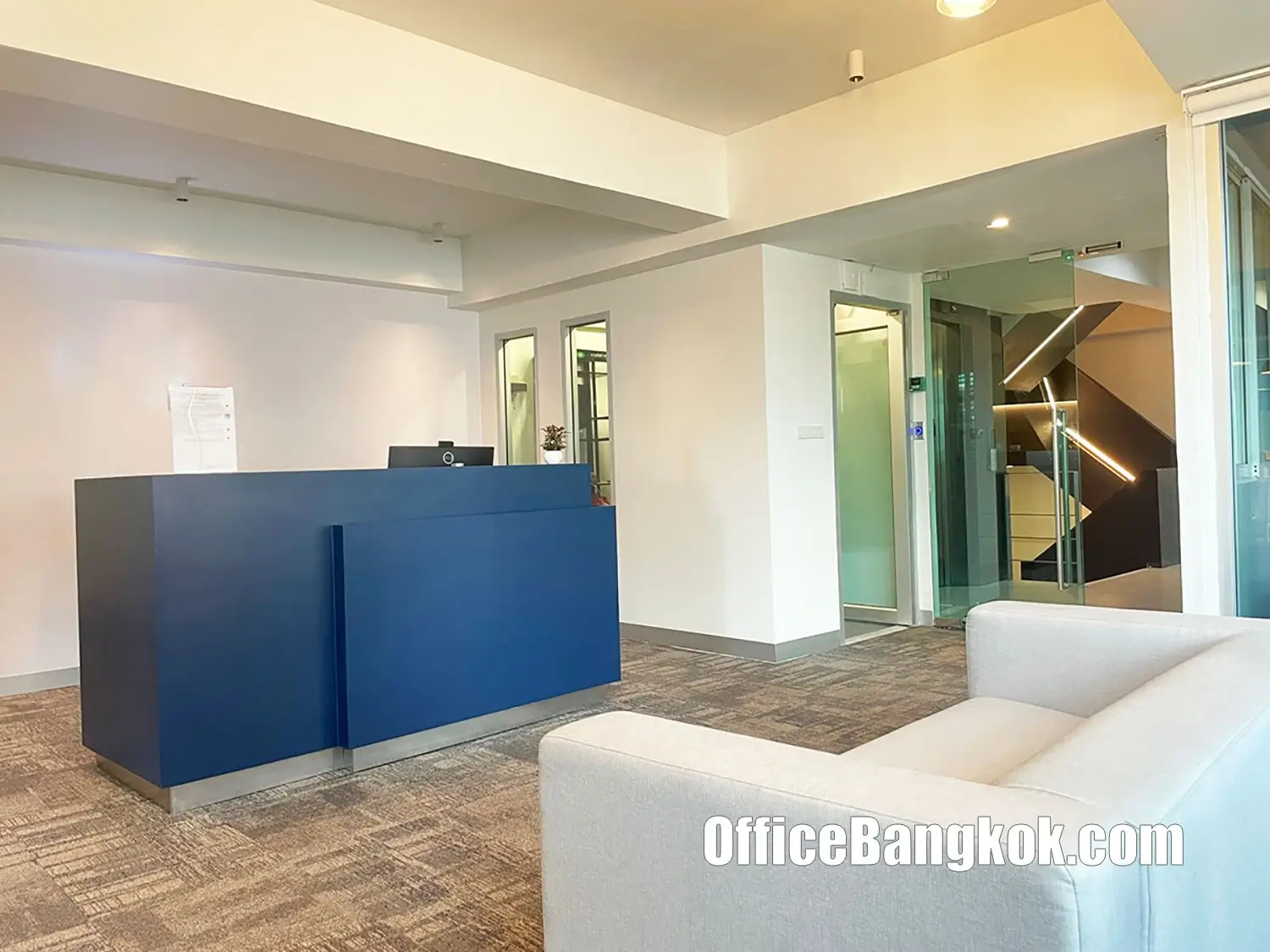 เช่าสำนักงานสำเร็จรูป และ Co-Working Space อาคารบลูชิพส์ ทองหล่อ (BlueChips Thonglor)