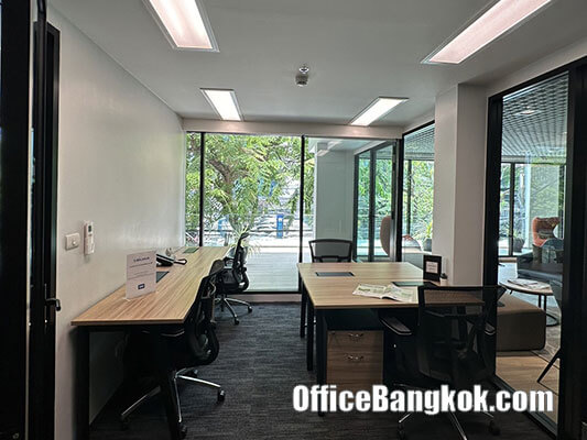 Service Office For Rent On Sukhumvit 26, Fully Furnished Office Space Rental.