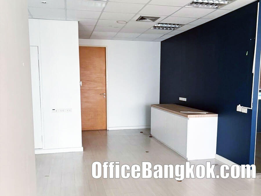 Rent Office 180 Sqm at Central City Bangna