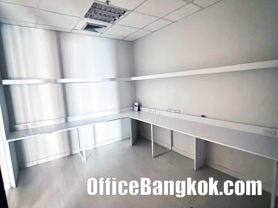 Rent Office 180 Sqm at Central City Bangna