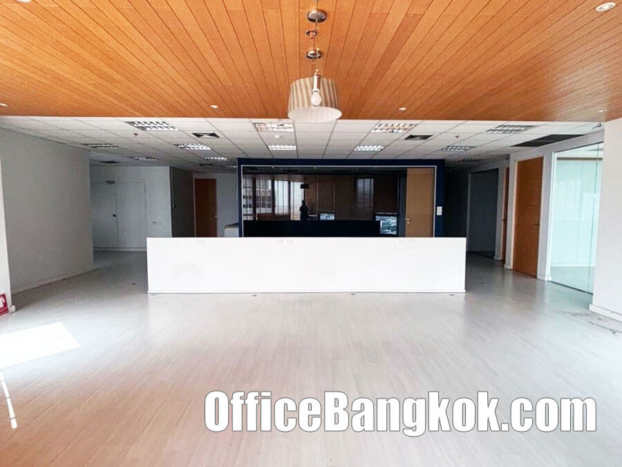 Rent Office 180 Sqm at Central City Bangna