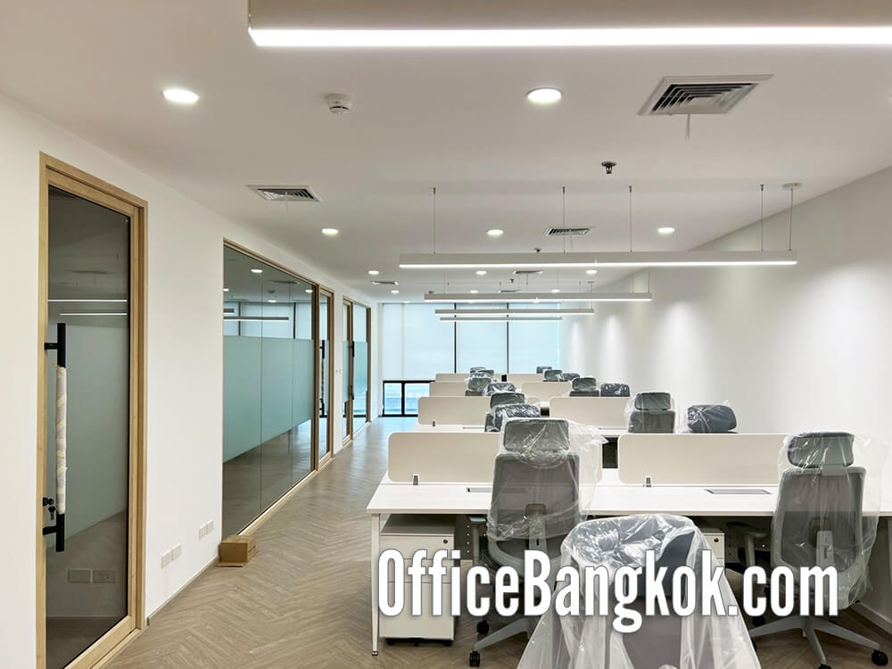 Fully furnished office for rent in Bangna, 145 sqm. Ready to move in with modern design and 123,000 THB/month rental.
