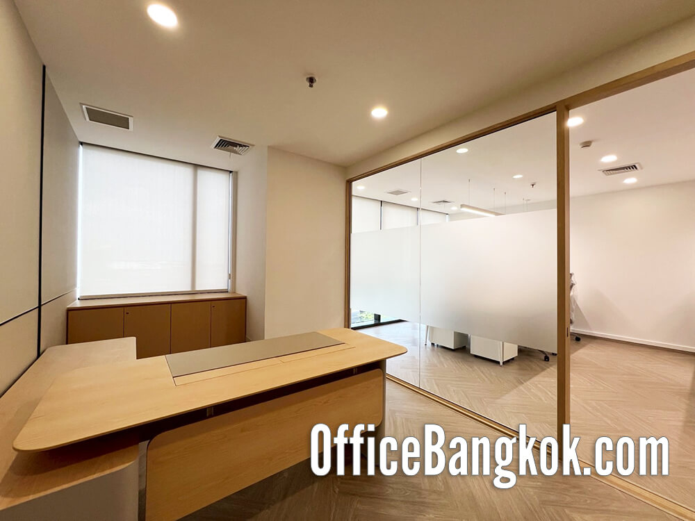 Fully furnished office for rent in Bangna, 145 sqm. Ready to move in with modern design and 123,000 THB/month rental.