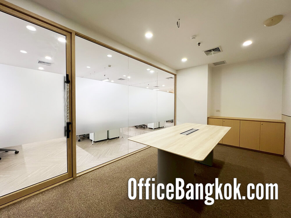 Fully furnished office for rent in Bangna, 145 sqm. Ready to move in with modern design and 123,000 THB/month rental.