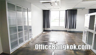 Rent Partly Furnished Office 130 Sqm Close To Chidlom BTS Station