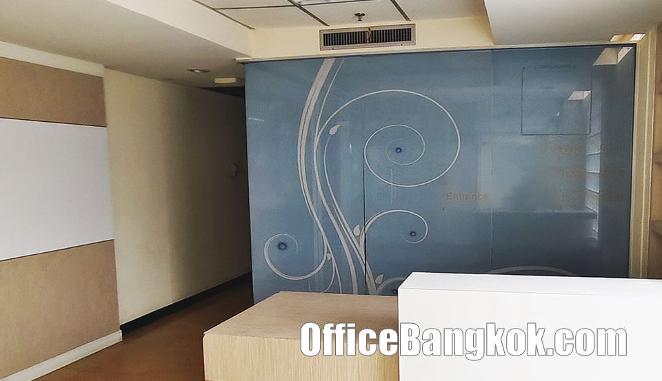 Office Space For Rent With Partly Furnished Space 250 Sqm Close To Ratchathewi BTS Station