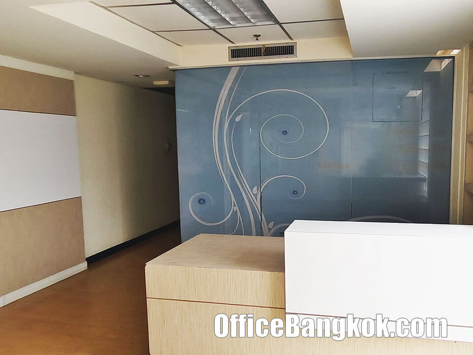 Office Space For Rent With Partly Furnished Space 250 Sqm Close To Ratchathewi BTS Station