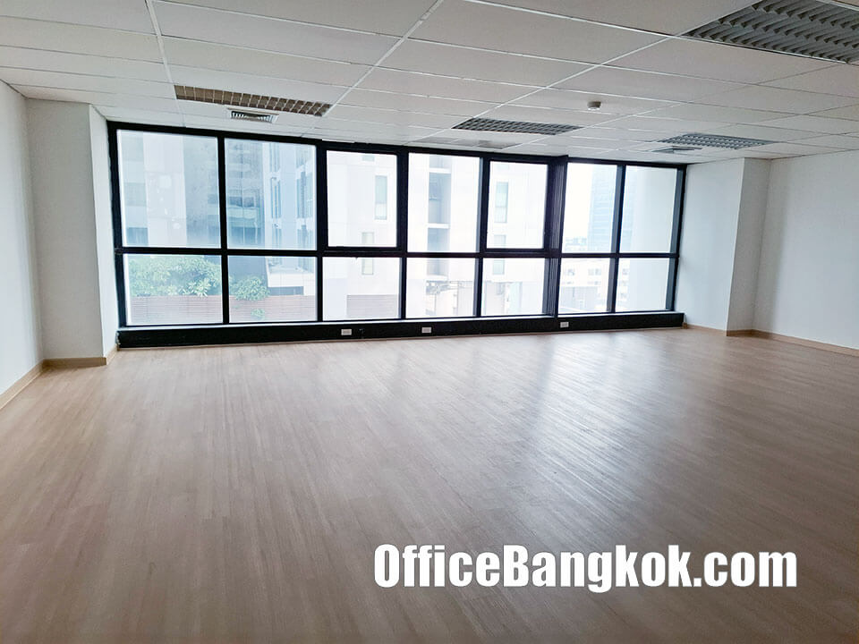 Rent Office 110 Sqm Close to Phaya Thai BTS Station