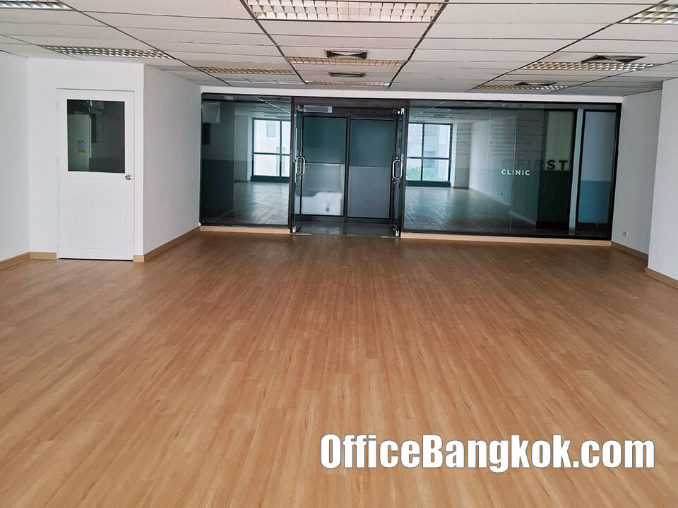 Rent Office 110 Sqm Close to Phaya Thai BTS Station