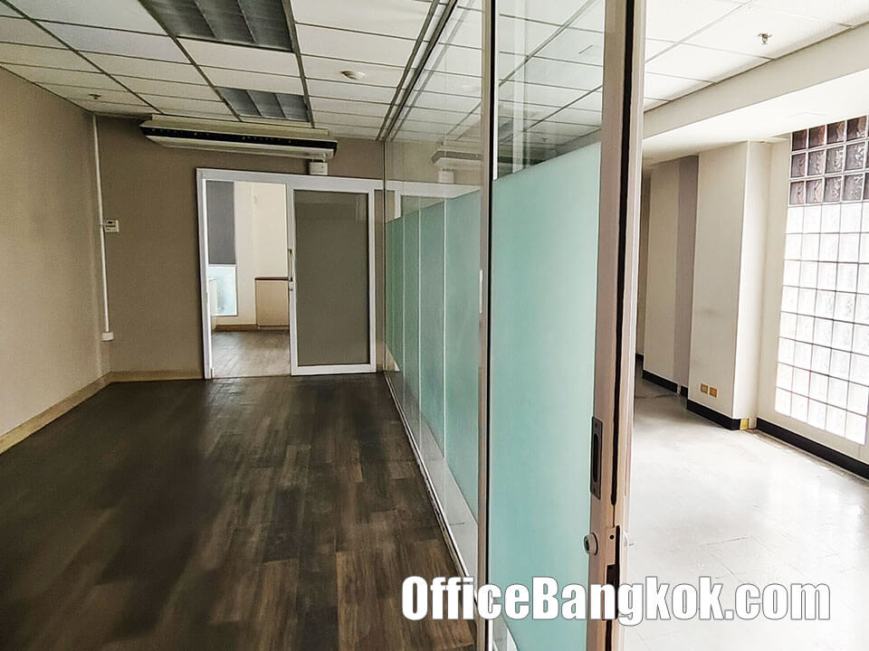 Rent Office With Partly Furnished Space 220 Sqm Close To Ratchathewi BTS Station