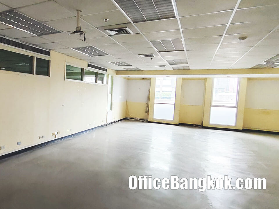 Office Space For Rent With Partly Furnished Space 250 Sqm Close To Ratchathewi BTS Station Office Space For Rent With Partly Furnished Space 250 Sqm Close To Ratchathewi BTS Station