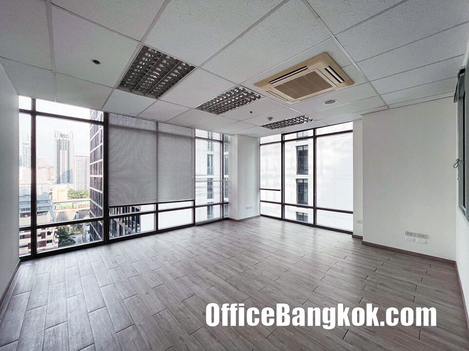 Prime Office Space for Rent Near Phloen Chit BTS Station – 136 sqm, Partly Furnished