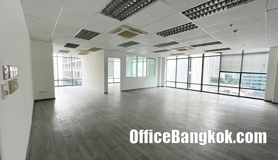 Prime Office Space for Rent Near Phloen Chit BTS Station – 136 sqm, Partly Furnished