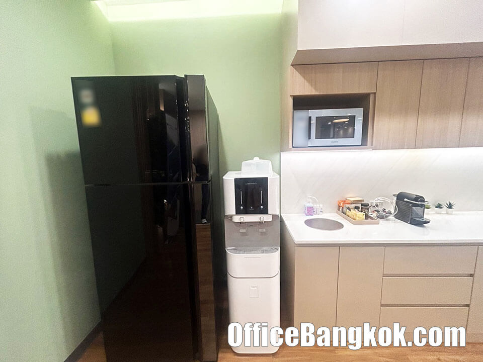 Rent Office With Fully Furnished 160 Sqm Close To Phloen Chit BTS Station