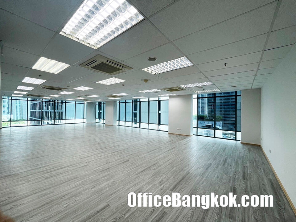 Premium 140 Sqm Office Space Available for Lease Close to Phloen Chit BTS Station, Central Bangkok