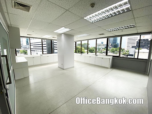 Rent Office With Partly Furnished Space 584 Sqm On Ratchada Close To Rama 9 MRT Station