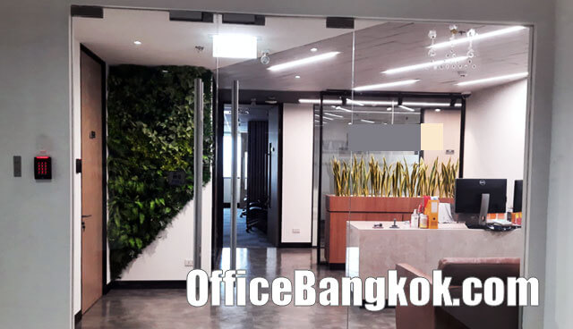 Office Space for Lease: 380 sqm Partially Fitted | Near MRT Ratchadapisek