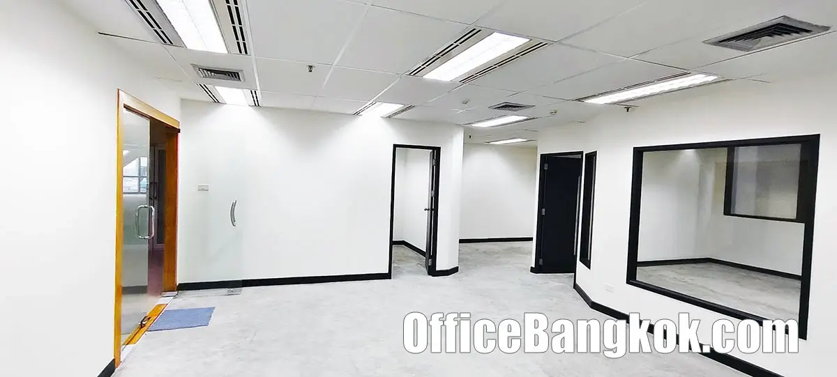 Office For Rent With Partly Furnished 88 Sqm Close To Surasak BTS Station