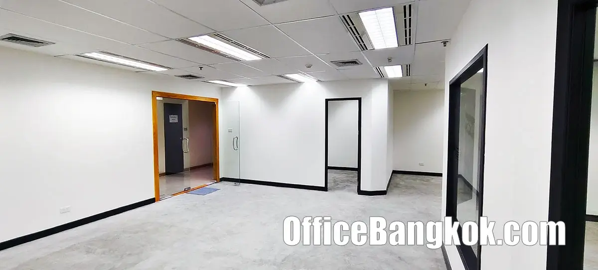 Office For Rent With Partly Furnished 88 Sqm Close To Surasak BTS Station