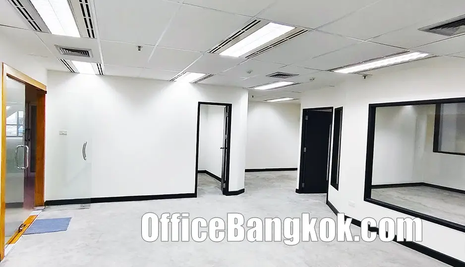 Office For Rent With Partly Furnished 88 Sqm Close To Surasak BTS Station