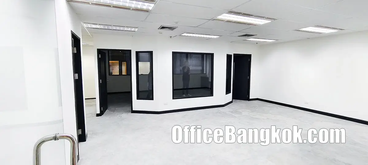 Office For Rent With Partly Furnished 88 Sqm Close To Surasak BTS Station