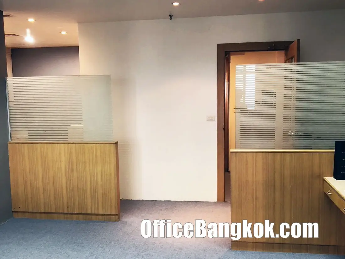 Office Space For Rent 56 Sqm On Silom Road Close To Surasak BTS Station