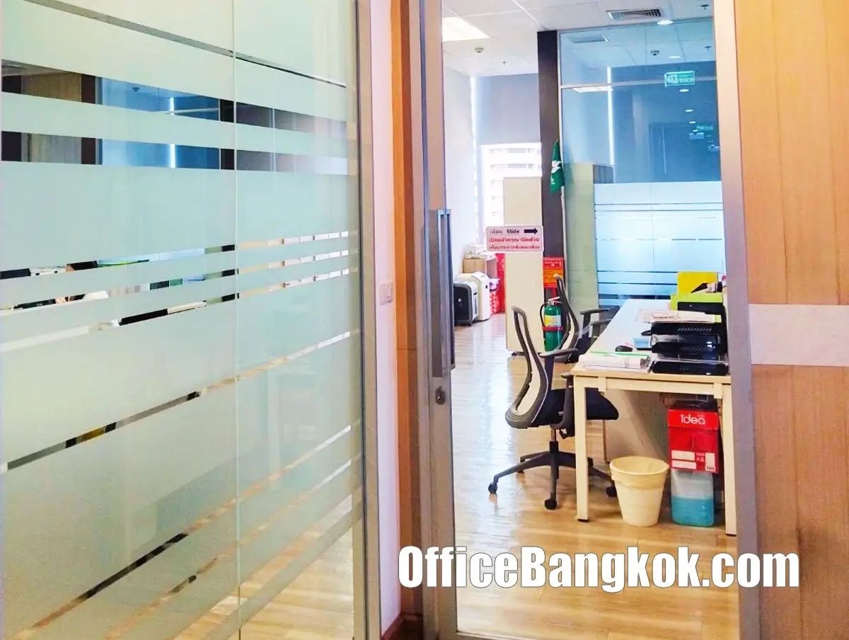 Rent Office With Fully Furnished 250 Sqm Close To Phrom Phong BTS Station