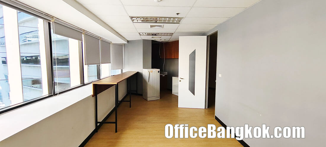 Rent Office With Fully Furnished 430 Sqm Close To Nana BTS Station