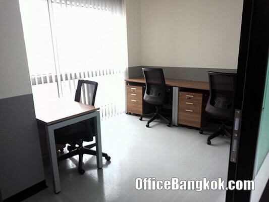 สำนักงานสำเร็จรูปอาคารเสริมมิตร ทาวเวอร์ (Service Office at Serm-Mit Tower) ออฟฟิศขนาดเล็กให้เช่าพร้อมเฟอร์นิเจอร์ทำเลอโศก