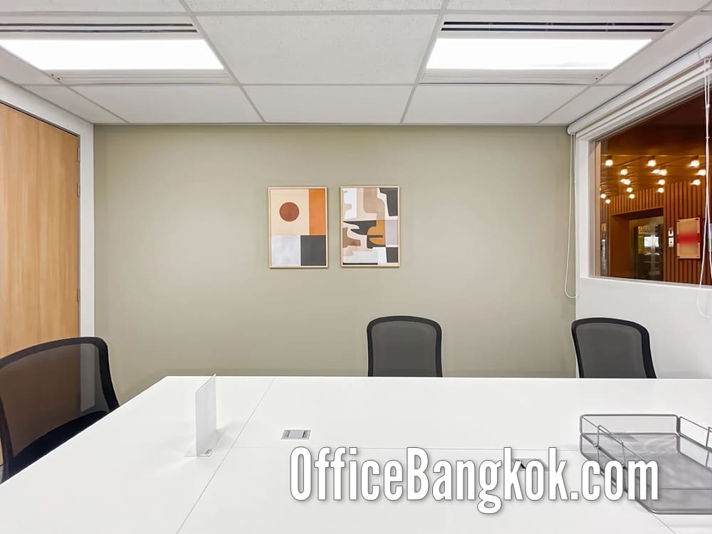 เช่าสำนักงานสำเร็จรูปเจ พาร์ค ศรีราชา นิฮอน มูระ (Rent Service Office at J-Park Sri Racha Nihon Mura) Co-Working Space และออฟฟิศขนาดเล็กให้เช่าพร้อมเฟอร์นิเจอร์ทำเลชลบุรี