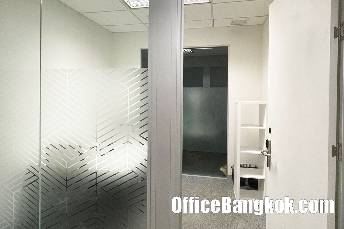 Service Office and Co-Working Space for Rent at Chamchuri Square