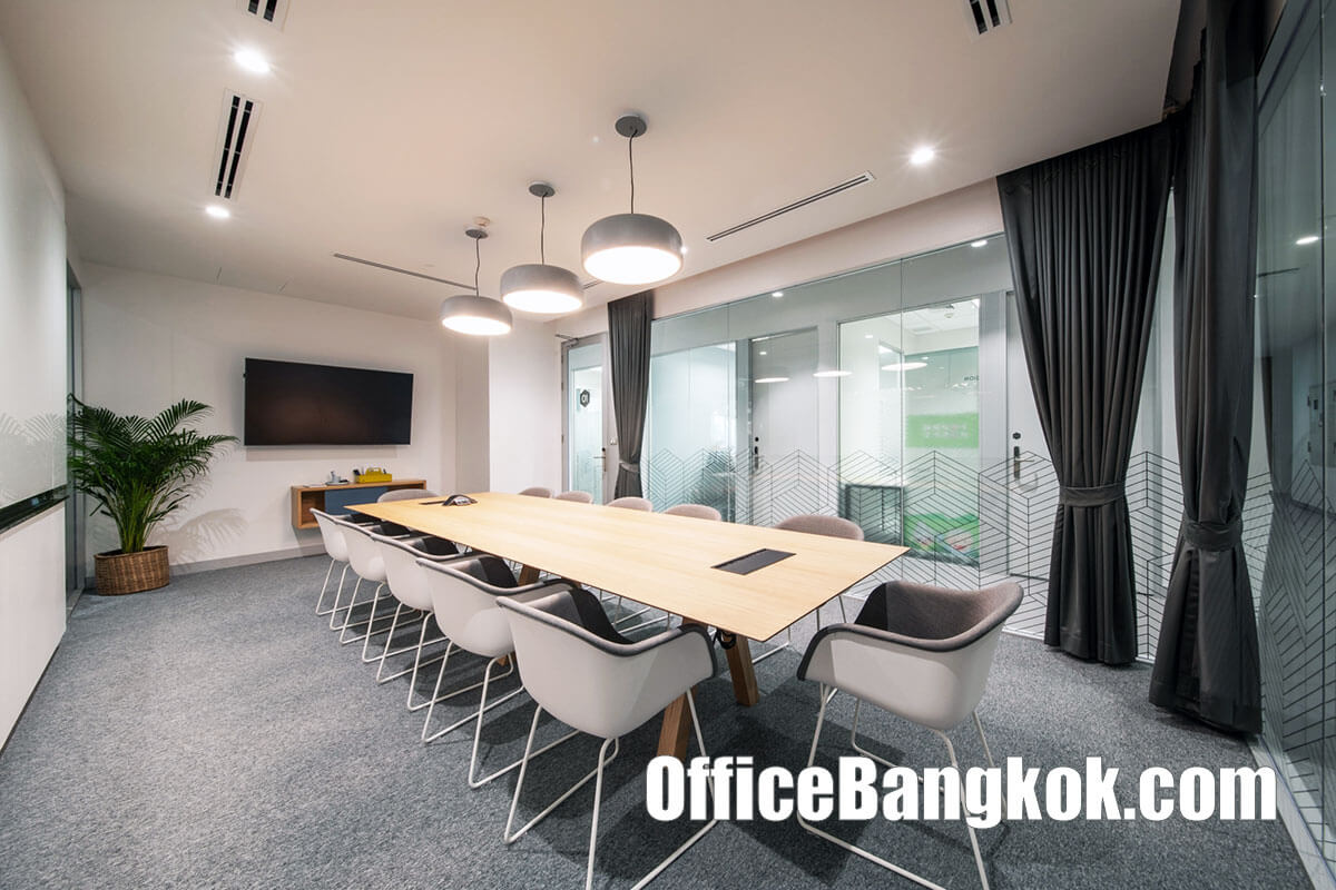Service Office and Co-Working Space for Rent at Chamchuri Square